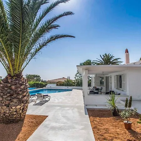 Eva Villa Binibeca